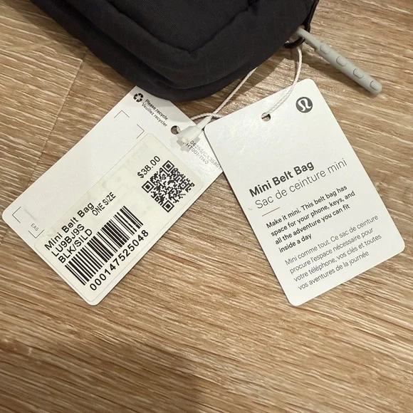 NWT Lululemon Mini Belt Bag in Black - Picture 9 of 10